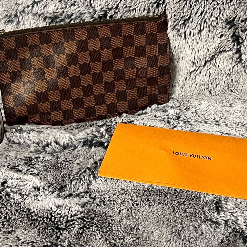 Louis Vuitton Damier Ebene Pouch